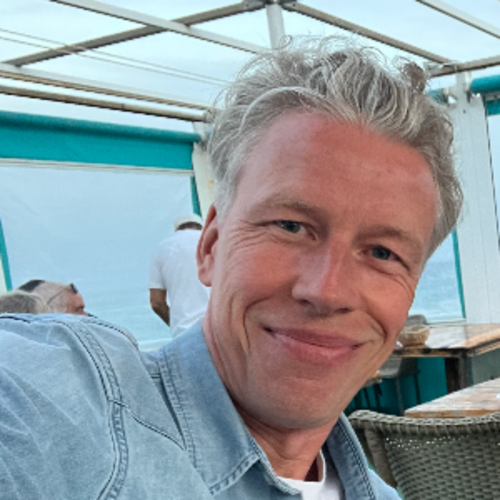 Tobias Knobloch